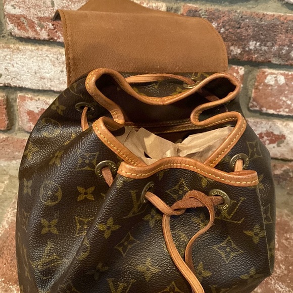 Louis Vuitton Monogram Montsouris MM Backpack - Picture 7 of 14